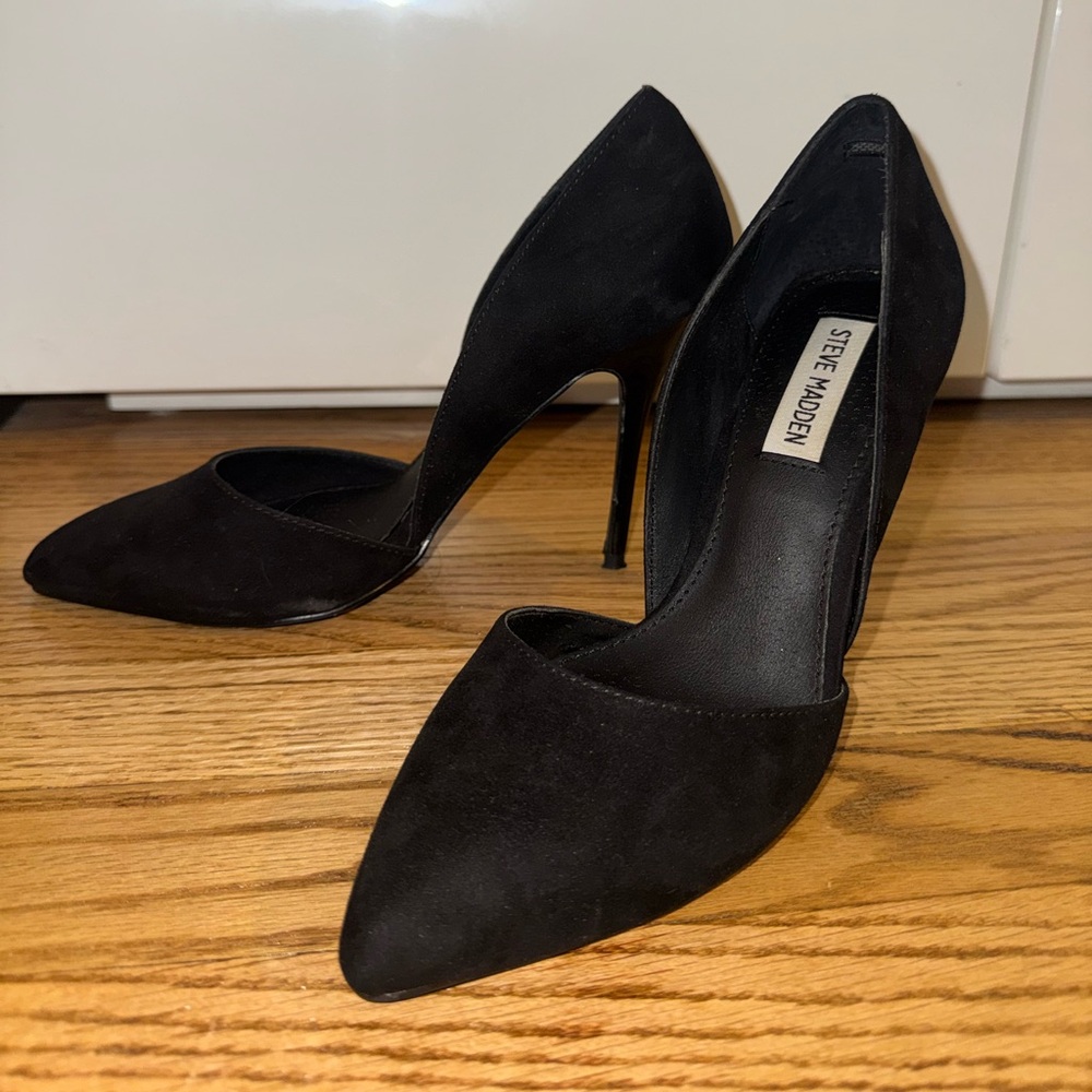 Steve Madden Galaaxy Black Pump size 7.5